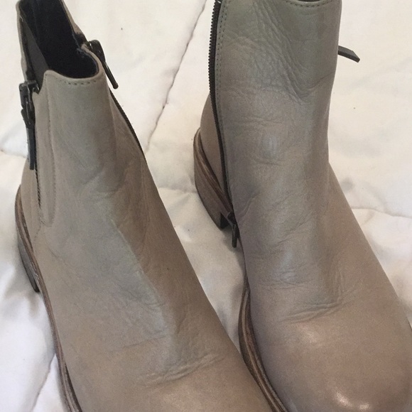 Cordani Parelli Italian Leather Ankle Chelsea Boot - Picture 7 of 9